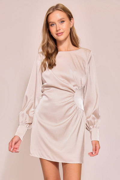 VESTIDO CORTO SATINADO