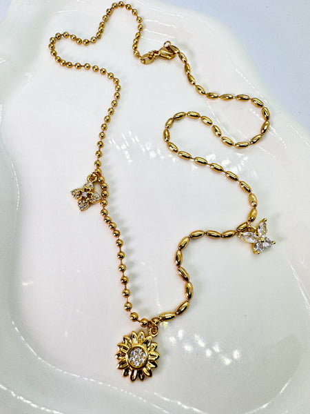 COLLAR FLOR MARIPOSA