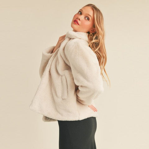 ABRIGO FAUX FUR