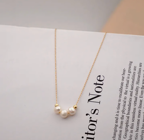 COLLAR TRES PERLAS