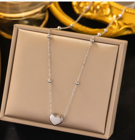 CADENA CORAZON Y BOLITAS